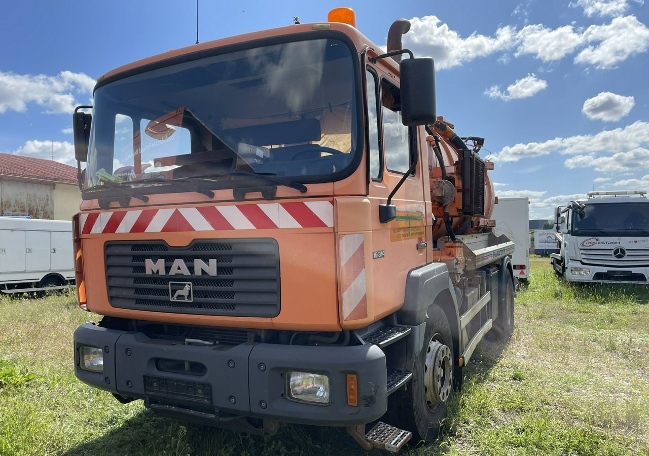 MAN Inny MAN Man 19-314 Wuko asenizacyjny kanalizacja - Szippantós autó: 1 kép. MAN Inny MAN Man 19-314 Wuko asenizacyjny kanalizacja - Szippantós autó: 1 kép.