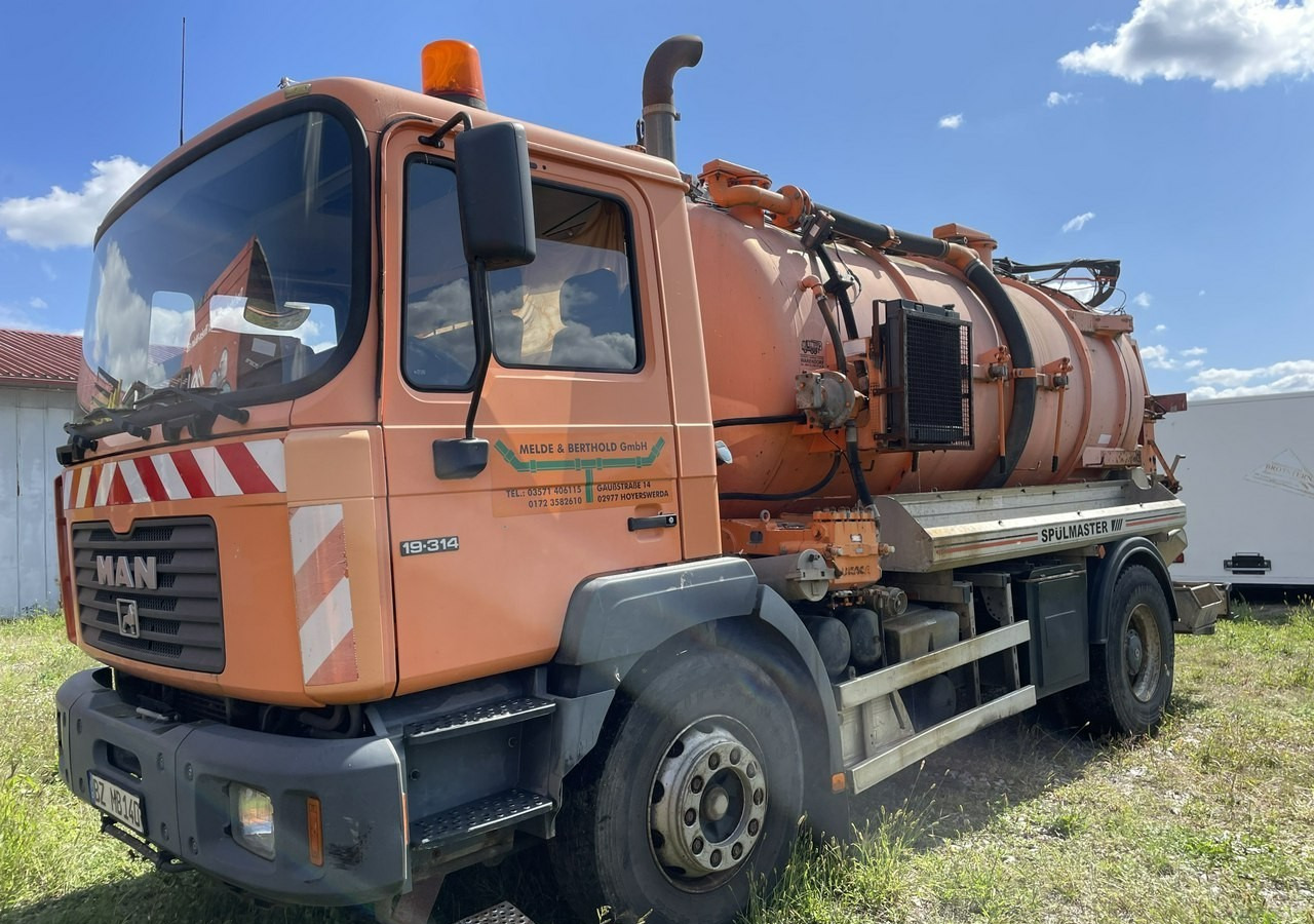 MAN Inny MAN Man 19-314 Wuko asenizacyjny kanalizacja - Szippantós autó: 3 kép. MAN Inny MAN Man 19-314 Wuko asenizacyjny kanalizacja - Szippantós autó: 3 kép.