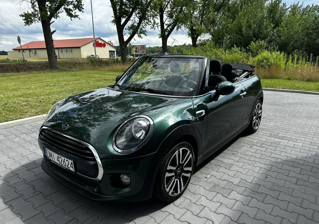 MINI Cabrio II Mini Cabrio Bogata wersja 38tkm Model 2019 - Autó: 5 kép. MINI Cabrio II Mini Cabrio Bogata wersja 38tkm Model 2019 - Autó: 5 kép.