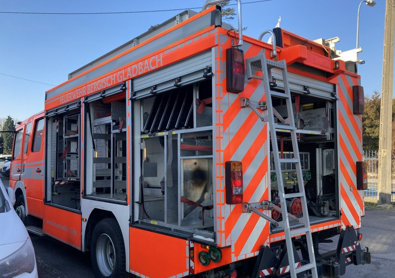 Mercedes-Benz Atego Atego15-280 Straż Pożarna Gaśnicza Ziegler 2020L wody 210L piany 20 - Tűzoltóautó: 1 kép. Mercedes-Benz Atego Atego15-280 Straż Pożarna Gaśnicza Ziegler 2020L wody 210L piany 20 - Tűzoltóautó: 1 kép.