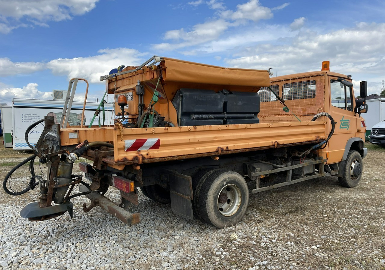 Mercedes-Benz Inny Mercedes-Benz Mercedes Vario 815 Wywrotka 4X4 2004 - Hóeltakarító gép: 2 kép. Mercedes-Benz Inny Mercedes-Benz Mercedes Vario 815 Wywrotka 4X4 2004 - Hóeltakarító gép: 2 kép.