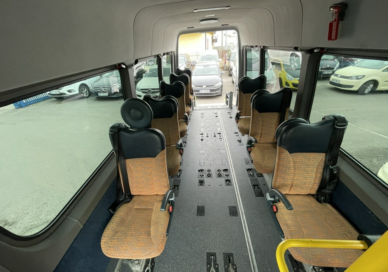 Mercedes-Benz Sprinter 906 Sprinter Maxi przewozu niepełnosprawnych Rampa inwalida Flex 3-wózki - Autó: 2 kép. Mercedes-Benz Sprinter 906 Sprinter Maxi przewozu niepełnosprawnych Rampa inwalida Flex 3-wózki - Autó: 2 kép.