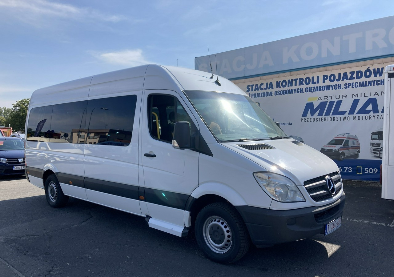 Mercedes-Benz Sprinter 906 Sprinter Maxi przewozu niepełnosprawnych Rampa inwalida Flex 3-wózki - Autó: 3 kép. Mercedes-Benz Sprinter 906 Sprinter Maxi przewozu niepełnosprawnych Rampa inwalida Flex 3-wózki - Autó: 3 kép.