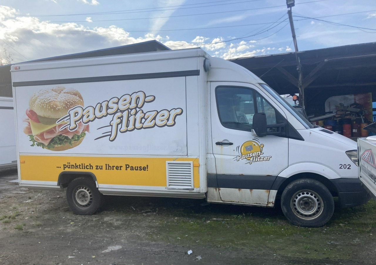 Mercedes-Benz Sprinter Autosklep Gastronomiczny Food Truck Foodtruck sklep bar 2009 Borco - Büféautó: 1 kép. Mercedes-Benz Sprinter Autosklep Gastronomiczny Food Truck Foodtruck sklep bar 2009 Borco - Büféautó: 1 kép.
