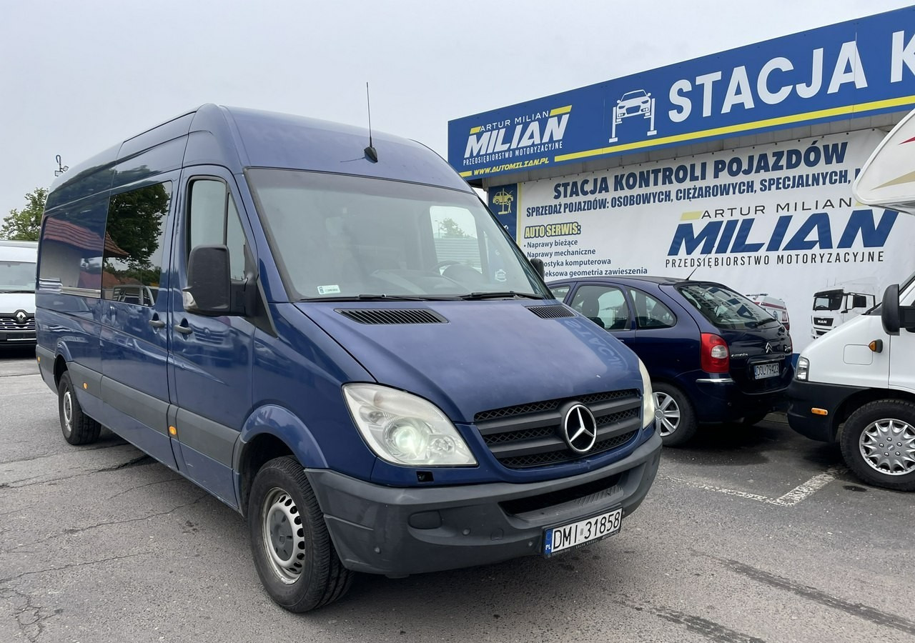 Mercedes-Benz Sprinter Sprinter 316 Maxi Brygadówka 6-osob dokka doka Klima 2010 - Duplakabinos kisteherautó: 4 kép. Mercedes-Benz Sprinter Sprinter 316 Maxi Brygadówka 6-osob dokka doka Klima 2010 - Duplakabinos kisteherautó: 4 kép.