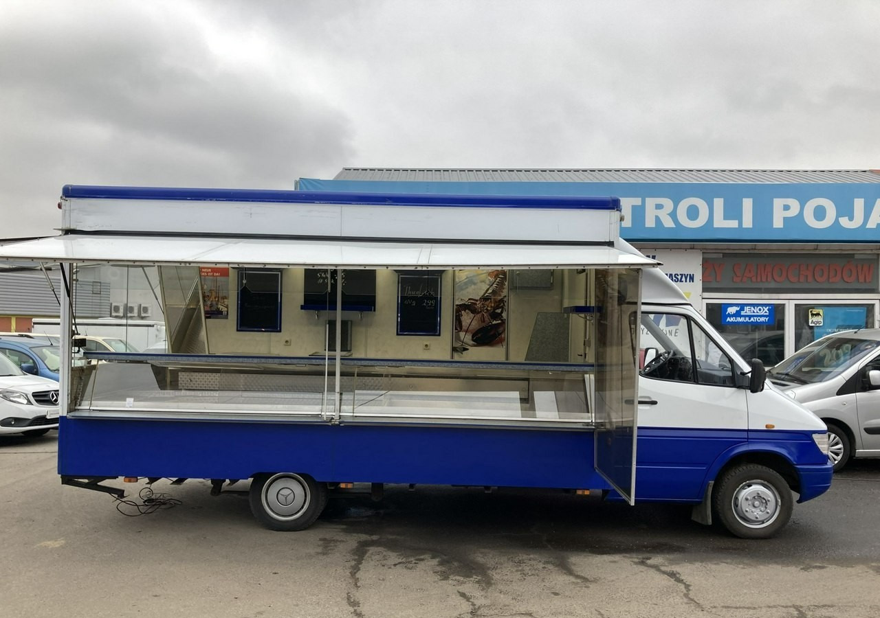 Mercedes-Benz Sprinter Sprinter Autosklep Gastronomiczny wędli Ryb Food Truck Foodtruck skl - Büféautó: 1 kép. Mercedes-Benz Sprinter Sprinter Autosklep Gastronomiczny wędli Ryb Food Truck Foodtruck skl - Büféautó: 1 kép.