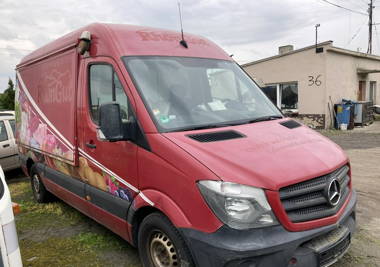 Mercedes-Benz Sprinter Sprinter Autosklep sklep bar Gastronomiczny Food Truck Foodtruck 201 - Büféautó: 1 kép. Mercedes-Benz Sprinter Sprinter Autosklep sklep bar Gastronomiczny Food Truck Foodtruck 201 - Büféautó: 1 kép.