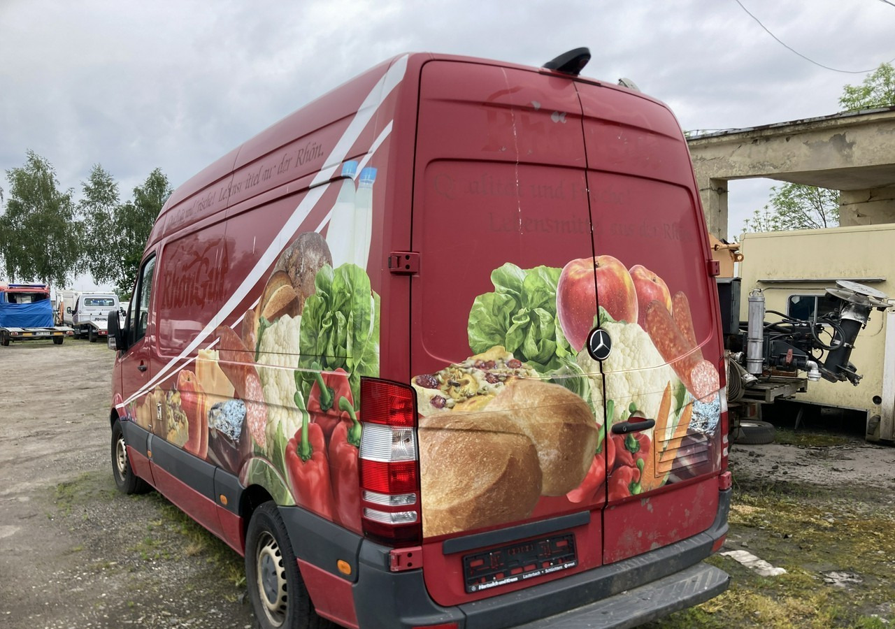 Mercedes-Benz Sprinter Sprinter Autosklep sklep bar Gastronomiczny Food Truck Foodtruck 201 - Büféautó: 5 kép. Mercedes-Benz Sprinter Sprinter Autosklep sklep bar Gastronomiczny Food Truck Foodtruck 201 - Büféautó: 5 kép.