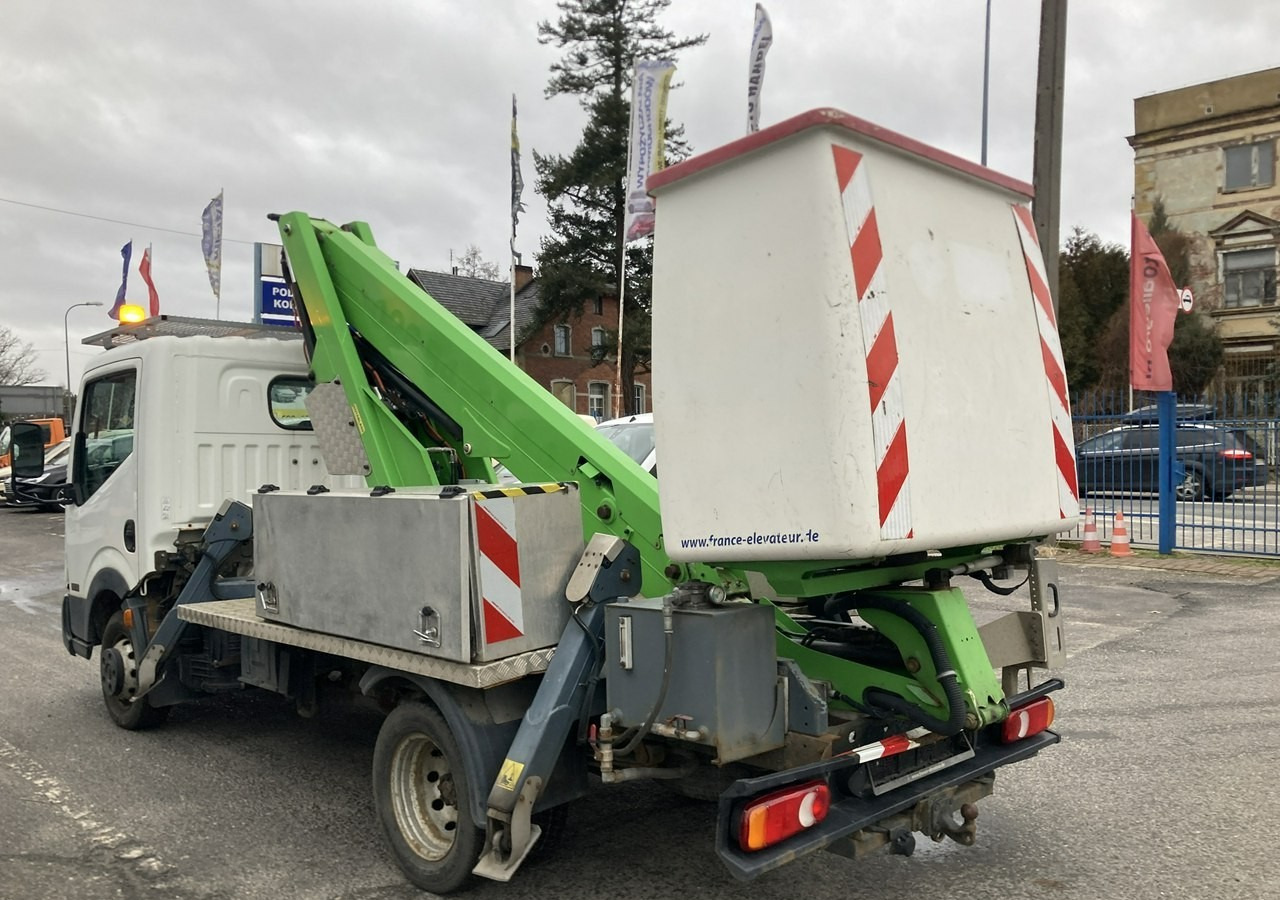 Nissan Cabstar Cabstar Canter Zwyżka Podnośnik koszowy 14.5 m 63tkm 2014r - Emelőkosaras teherautó: 3 kép. Nissan Cabstar Cabstar Canter Zwyżka Podnośnik koszowy 14.5 m 63tkm 2014r - Emelőkosaras teherautó: 3 kép.