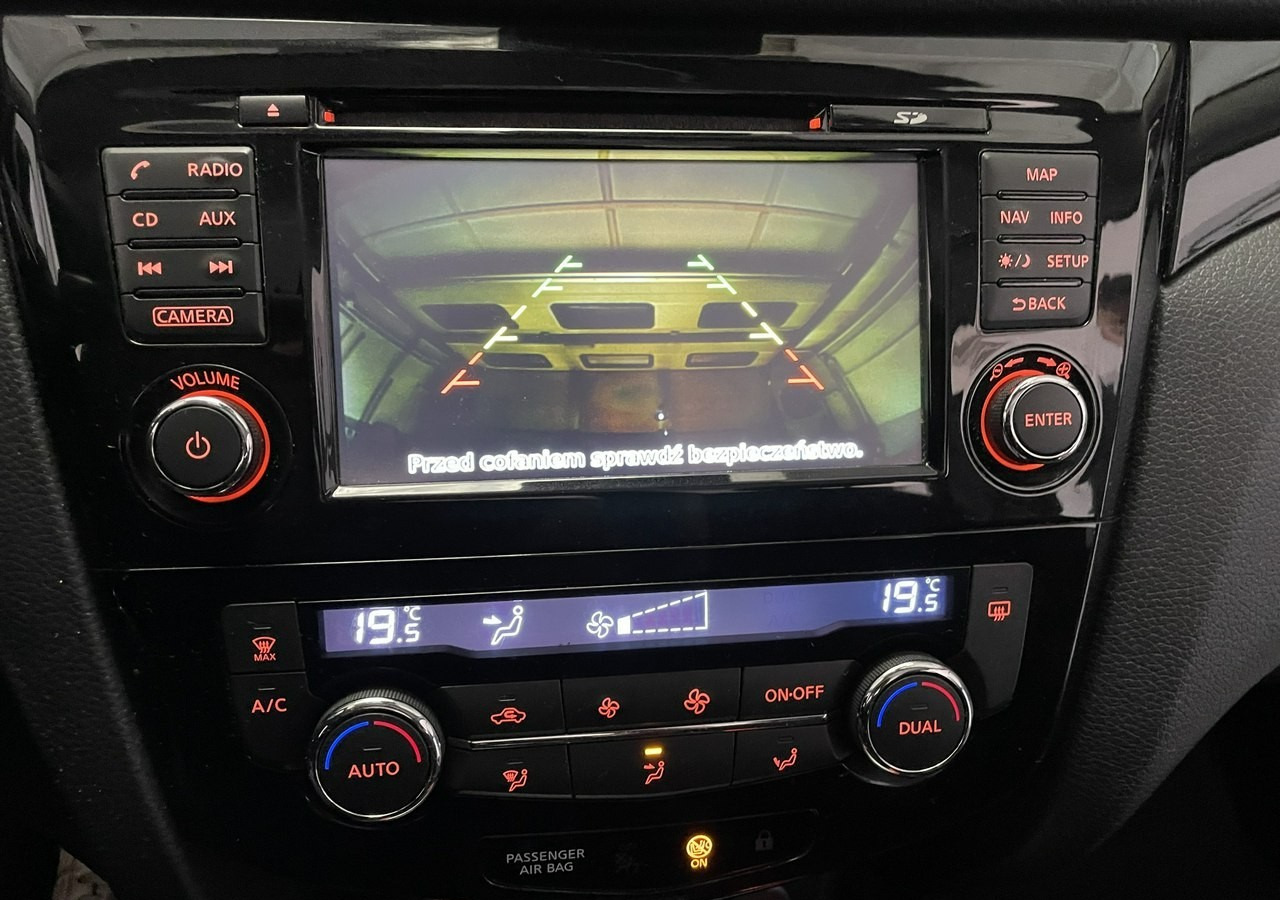 Nissan Qashqai II Nissan Qashqai 1.2 DIG-T Acenta Klimatronik Navi Kamera Model 2015 - Terepjáró/ SUV: 5 kép. Nissan Qashqai II Nissan Qashqai 1.2 DIG-T Acenta Klimatronik Navi Kamera Model 2015 - Terepjáró/ SUV: 5 kép.