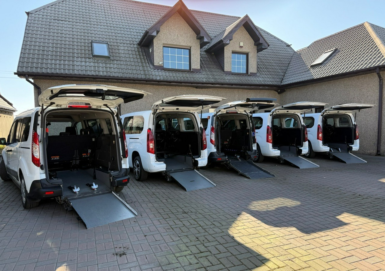 Opel Combo IV Combo Life Combo Długie Life dla Niepełnosprawnych Inwalida Rampa PFRON - Autó: 2 kép. Opel Combo IV Combo Life Combo Długie Life dla Niepełnosprawnych Inwalida Rampa PFRON - Autó: 2 kép.