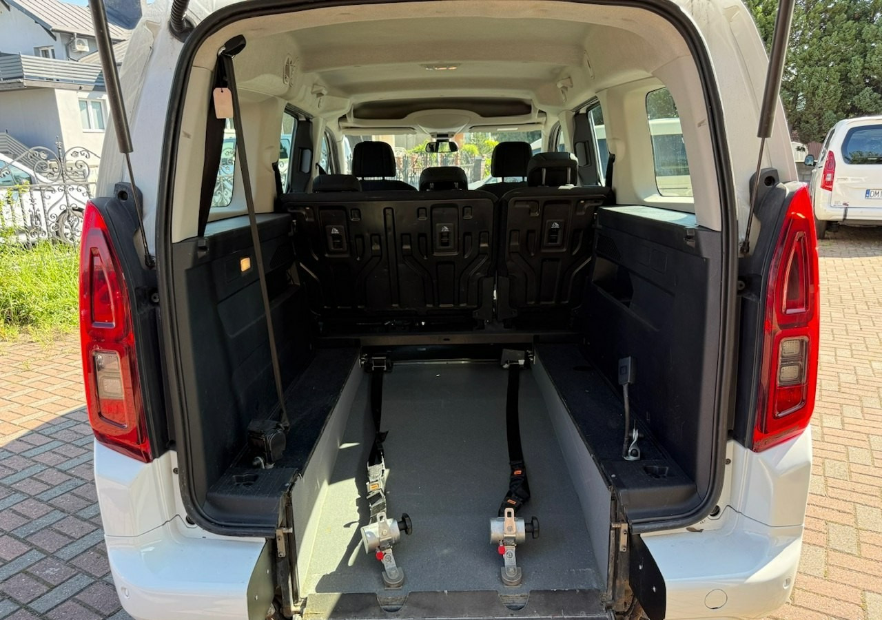 Opel Combo IV Combo Life Combo Life Maxi Niepełnosprawnych inwalida rampa PFRON Model - Autó: 2 kép. Opel Combo IV Combo Life Combo Life Maxi Niepełnosprawnych inwalida rampa PFRON Model - Autó: 2 kép.