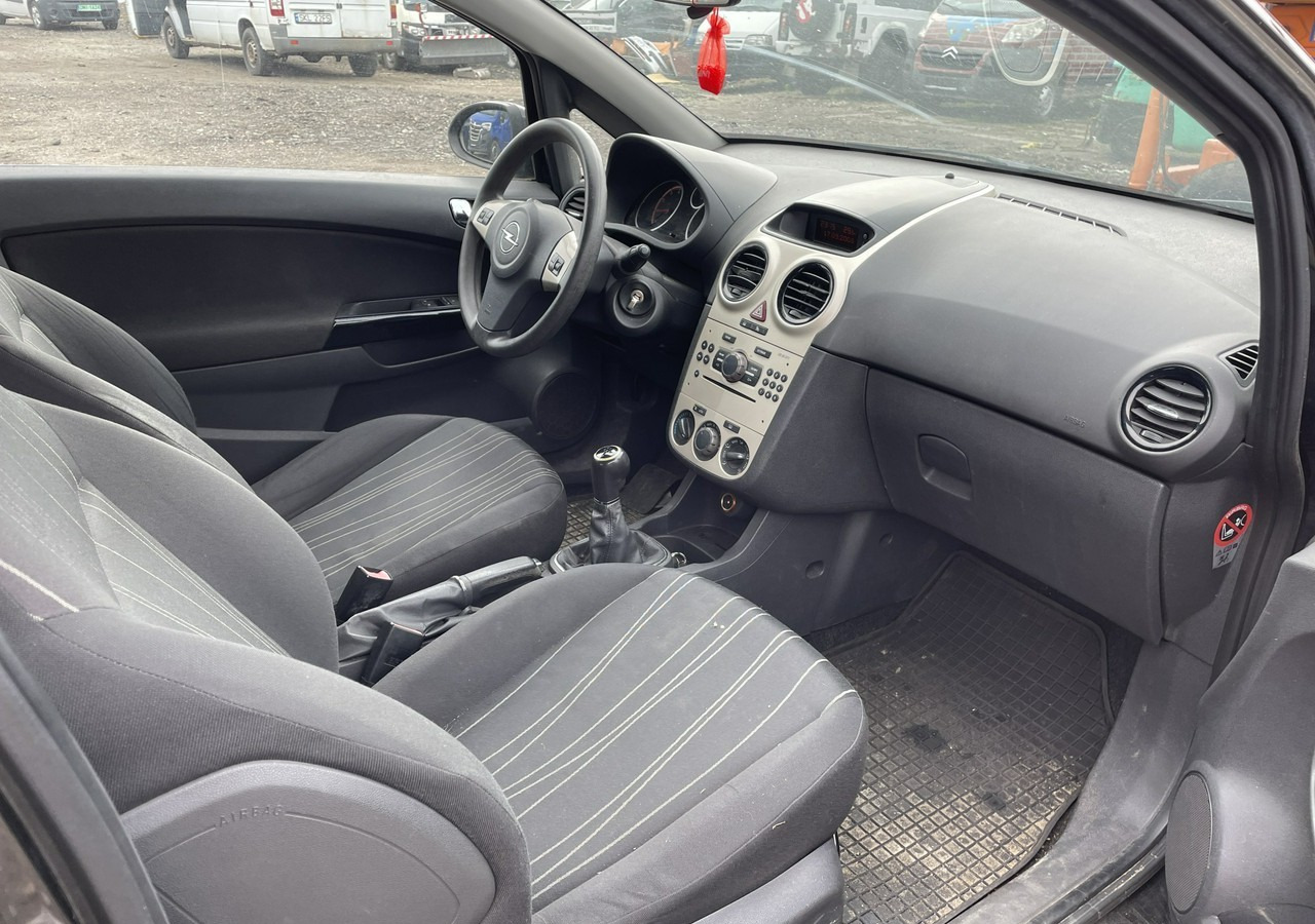 Opel Corsa D Opel Corsa 1,2-16V 80KM Klima 2008 - Hatchback: 2 kép. Opel Corsa D Opel Corsa 1,2-16V 80KM Klima 2008 - Hatchback: 2 kép.