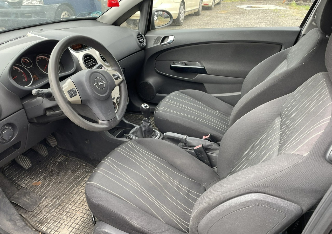 Opel Corsa D Opel Corsa 1,2-16V 80KM Klima 2008 - Hatchback: 3 kép. Opel Corsa D Opel Corsa 1,2-16V 80KM Klima 2008 - Hatchback: 3 kép.
