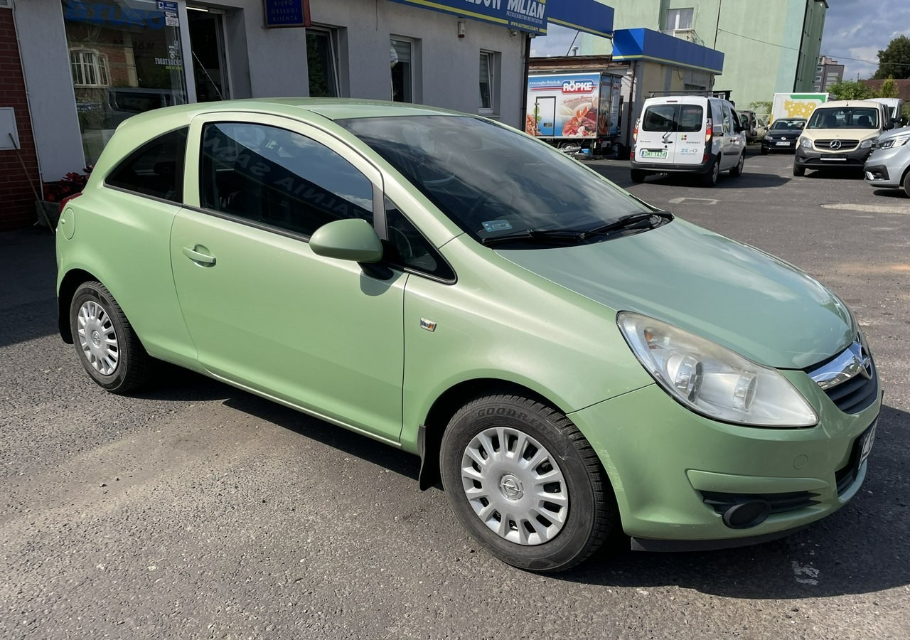 Opel Corsa D Opel Corsa 1,2-16V Klima Salon PL Bagażnik na Rowery Model 2010 - Hatchback: 3 kép. Opel Corsa D Opel Corsa 1,2-16V Klima Salon PL Bagażnik na Rowery Model 2010 - Hatchback: 3 kép.