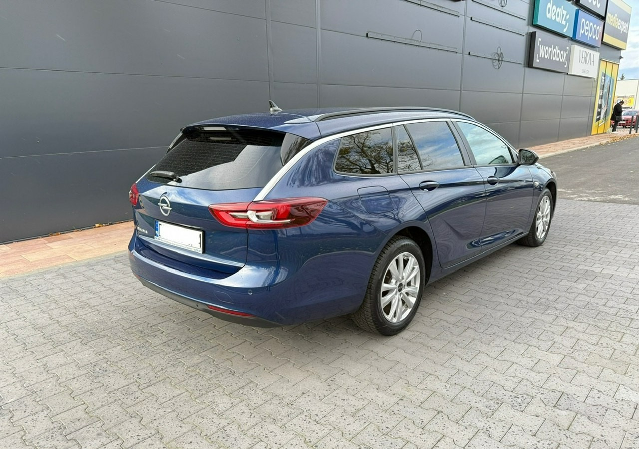 Opel Insignia II Country Tourer Sports Tourer 1.5CDTi 122KM Automat Navi Panorama Klima Model 2022 - Kombi: 4 kép. Opel Insignia II Country Tourer Sports Tourer 1.5CDTi 122KM Automat Navi Panorama Klima Model 2022 - Kombi: 4 kép.