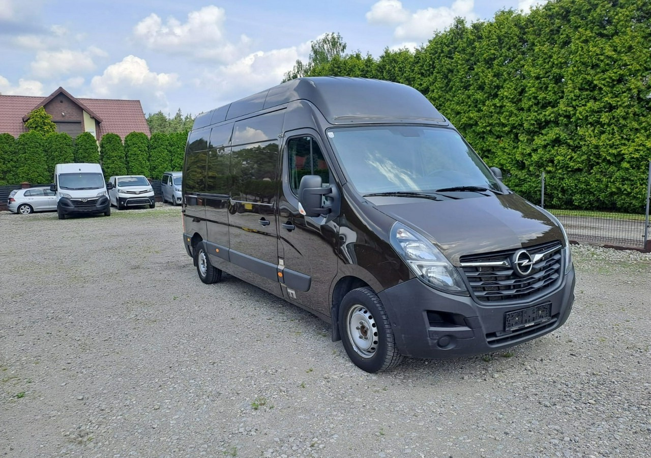 Opel Movano Opel Movano Max Długi Max Wysoki Klima Model 2021 - Furgon: 2 kép. Opel Movano Opel Movano Max Długi Max Wysoki Klima Model 2021 - Furgon: 2 kép.