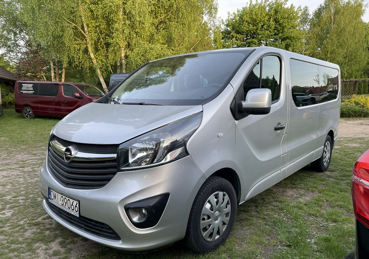 Opel Vivaro III Opel Vivaro 1.6-125KM Long 2x Klima Model 2019 - Autó: 1 kép. Opel Vivaro III Opel Vivaro 1.6-125KM Long 2x Klima Model 2019 - Autó: 1 kép.