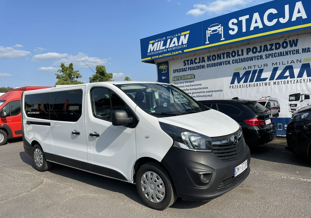 Opel Vivaro III Vivaro L2H1 LONG 1.6CDTI 121KM 2xKLIMA 9-osobowy 2019 Bezwypadkowy - Autó: 1 kép. Opel Vivaro III Vivaro L2H1 LONG 1.6CDTI 121KM 2xKLIMA 9-osobowy 2019 Bezwypadkowy - Autó: 1 kép.