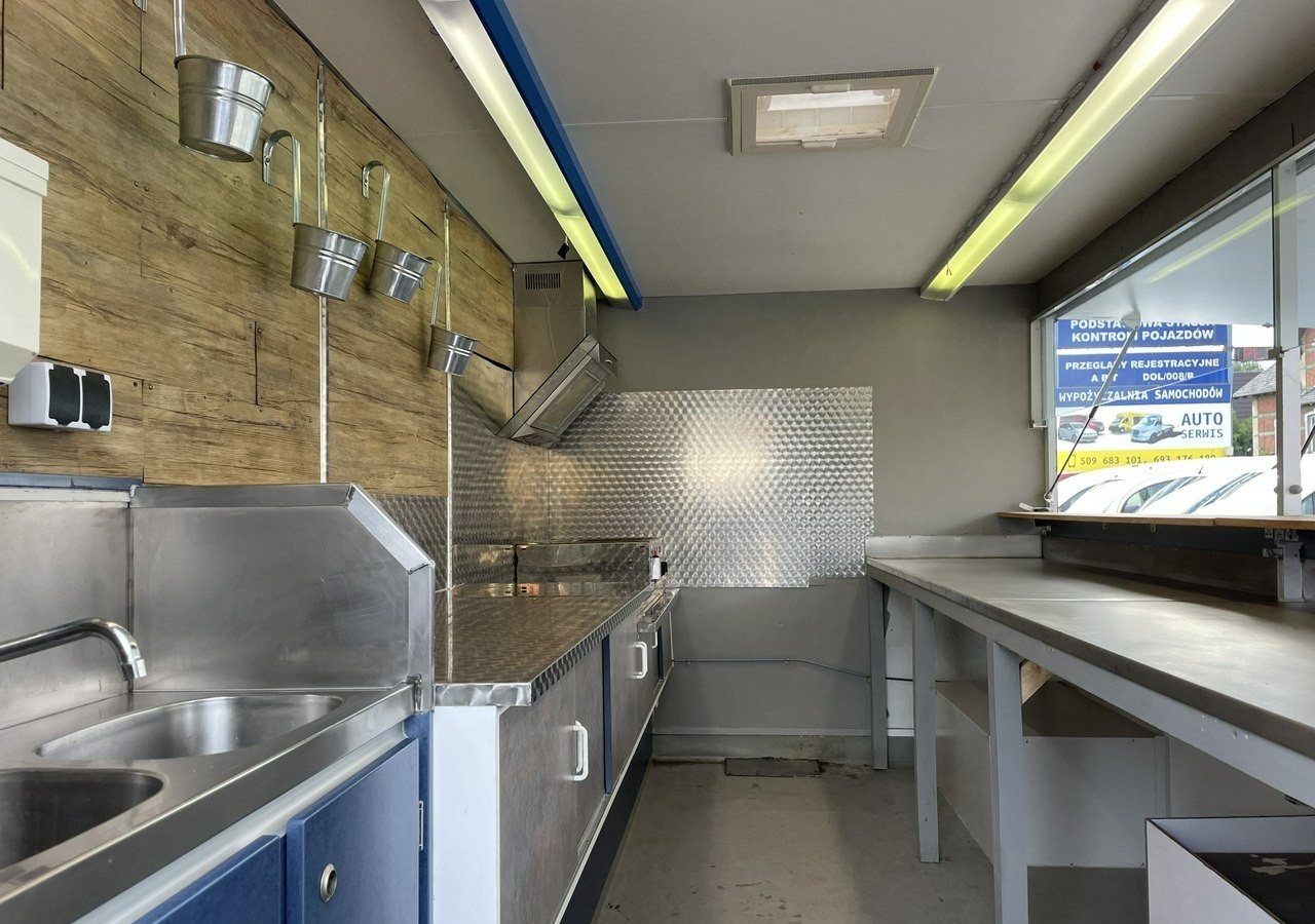 Peugeot Boxer Autosklep Gastronomiczna food truck foodtruck W-zasilanie DMC 3500 - Büféautó: 1 kép. Peugeot Boxer Autosklep Gastronomiczna food truck foodtruck W-zasilanie DMC 3500 - Büféautó: 1 kép.