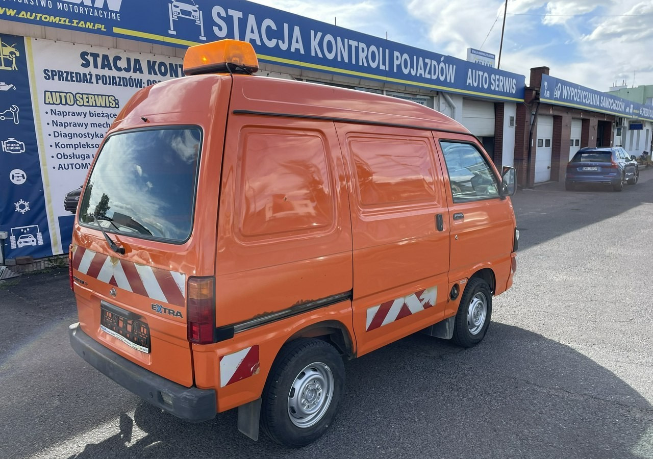 Piaggio Piaggio Porter Furgon 39348km 2x boczne drzwi 2012 - Furgon: 3 kép. Piaggio Piaggio Porter Furgon 39348km 2x boczne drzwi 2012 - Furgon: 3 kép.