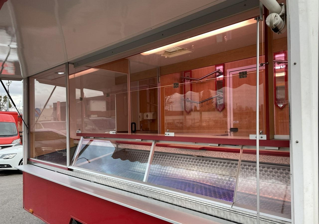Renault Master Autosklep Wędli Gastronomiczny Food Truck Foodtruck sklep W-zasil 20 - Büféautó: 2 kép. Renault Master Autosklep Wędli Gastronomiczny Food Truck Foodtruck sklep W-zasil 20 - Büféautó: 2 kép.