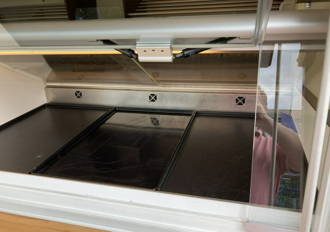 Büféautó Renault Master Autosklep sklep bar Gastronomiczny Food Truck Foodtruck Borco 2012: 8 kép.