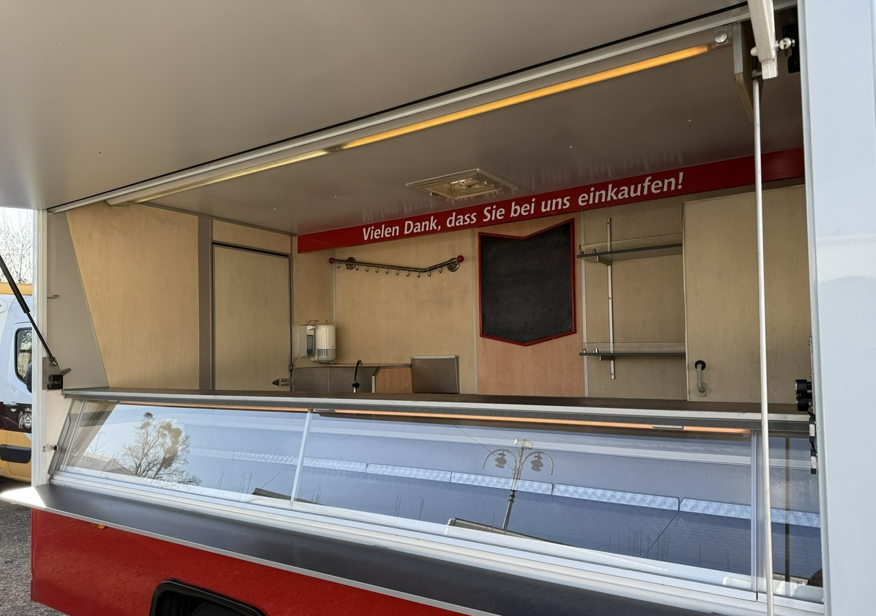 Renault Master Autosklep wędlin Gastronomiczny Food Truck Foodtruck Sklep Borco 201 - Büféautó: 4 kép. Renault Master Autosklep wędlin Gastronomiczny Food Truck Foodtruck Sklep Borco 201 - Büféautó: 4 kép.