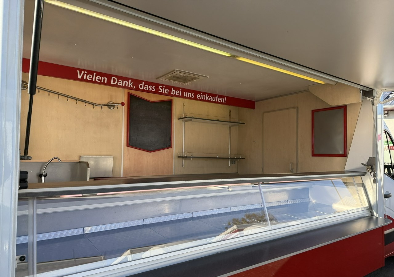 Renault Master Autosklep wędlin Gastronomiczny Food Truck Foodtruck Sklep Borco 201 - Büféautó: 5 kép. Renault Master Autosklep wędlin Gastronomiczny Food Truck Foodtruck Sklep Borco 201 - Büféautó: 5 kép.