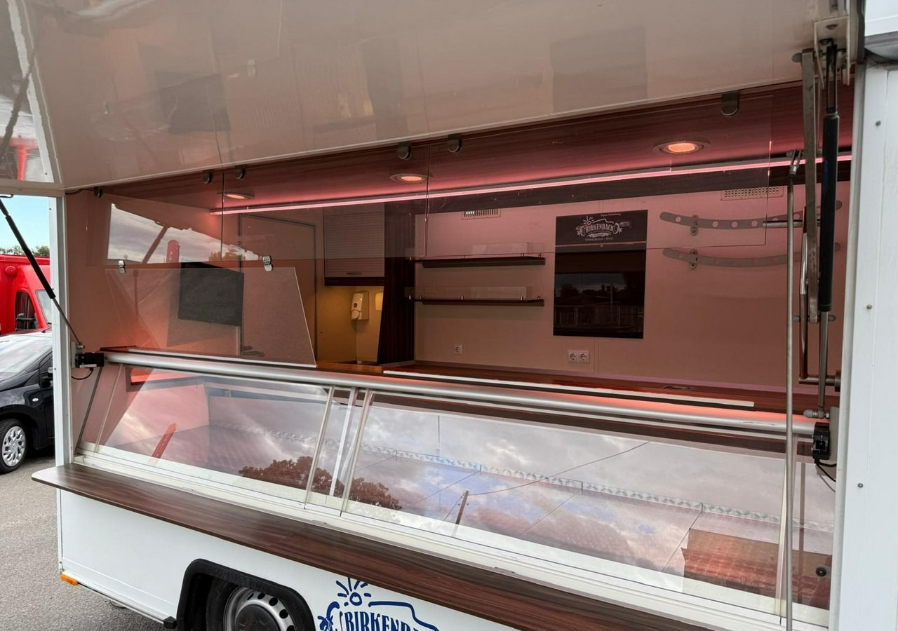 Renault Master Autosklep wędlin Gastronomiczny Food Truck Foodtruck Sklep Solar 20 - Büféautó: 4 kép. Renault Master Autosklep wędlin Gastronomiczny Food Truck Foodtruck Sklep Solar 20 - Büféautó: 4 kép.