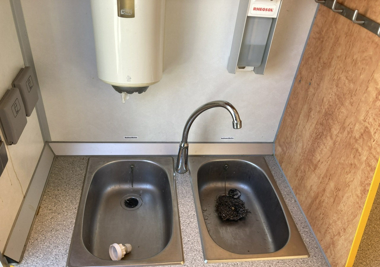 Büféautó Renault Master Autosklep wędlin sklep bar Gastronomiczny Food Truck Foodtruck Borco: 15 kép. Büféautó Renault Master Autosklep wędlin sklep bar Gastronomiczny Food Truck Foodtruck Borco: 15 kép.