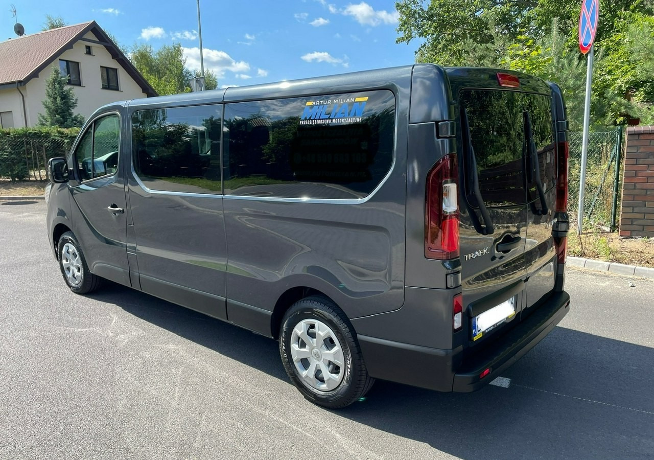 Renault Trafic III 2.0dci 150KM 9-osobowy do przewozu niepełnosprawnych RAMPA 2022 PFRO - Autó: 4 kép. Renault Trafic III 2.0dci 150KM 9-osobowy do przewozu niepełnosprawnych RAMPA 2022 PFRO - Autó: 4 kép.