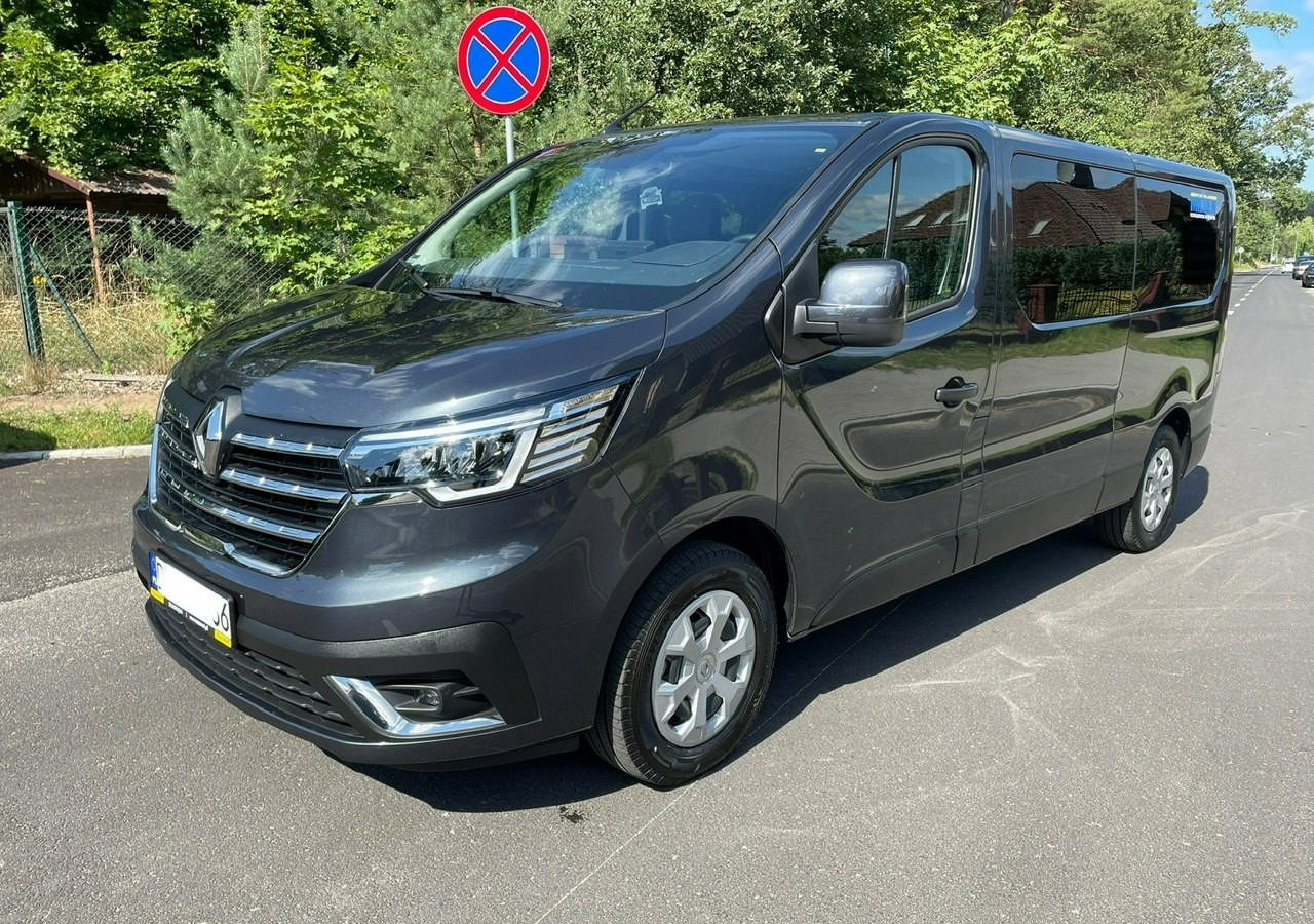 Renault Trafic III 2.0dci 150KM 9-osobowy do przewozu niepełnosprawnych RAMPA 2022 PFRO - Autó: 5 kép. Renault Trafic III 2.0dci 150KM 9-osobowy do przewozu niepełnosprawnych RAMPA 2022 PFRO - Autó: 5 kép.