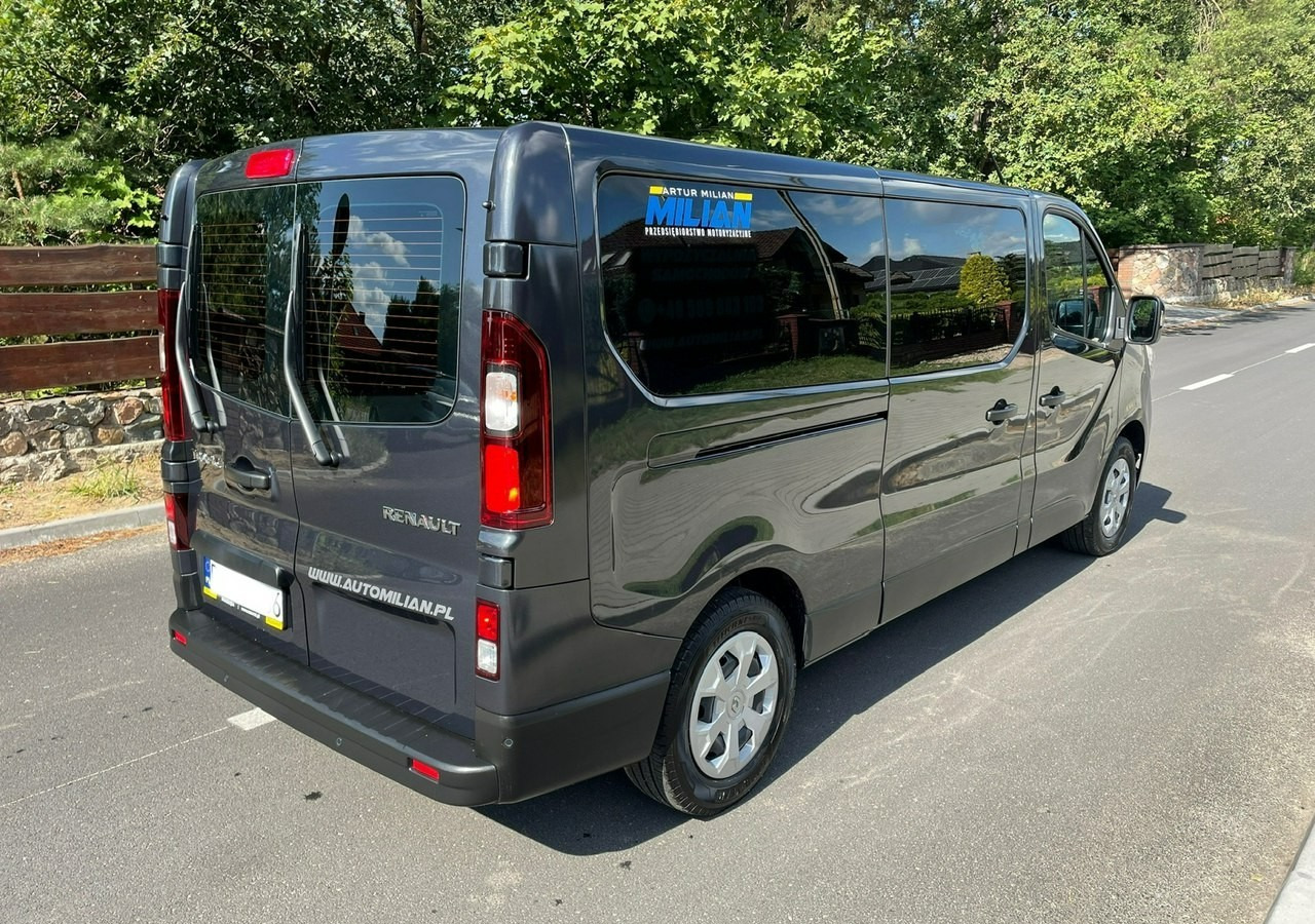 Renault Trafic III 2.0dci 150KM 9-osobowy do przewozu niepełnosprawnych RAMPA 2022 PFRO - Autó: 3 kép. Renault Trafic III 2.0dci 150KM 9-osobowy do przewozu niepełnosprawnych RAMPA 2022 PFRO - Autó: 3 kép.