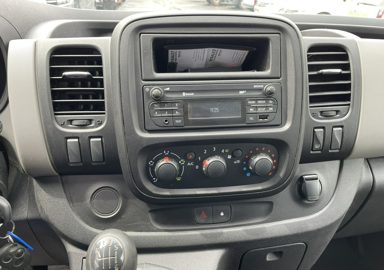 Renault Trafic Renault Trafic 1.6-120KM Klima 2018 - Furgon: 3 kép. Renault Trafic Renault Trafic 1.6-120KM Klima 2018 - Furgon: 3 kép.