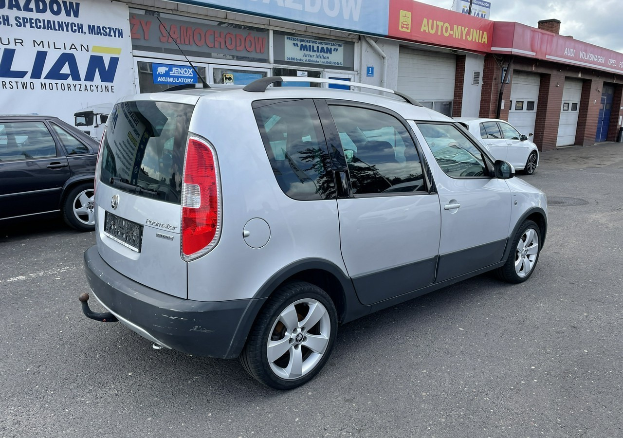 Skoda Roomster I Roomster Scout 1.6-16V Klima 2012 - Autó: 4 kép. Skoda Roomster I Roomster Scout 1.6-16V Klima 2012 - Autó: 4 kép.