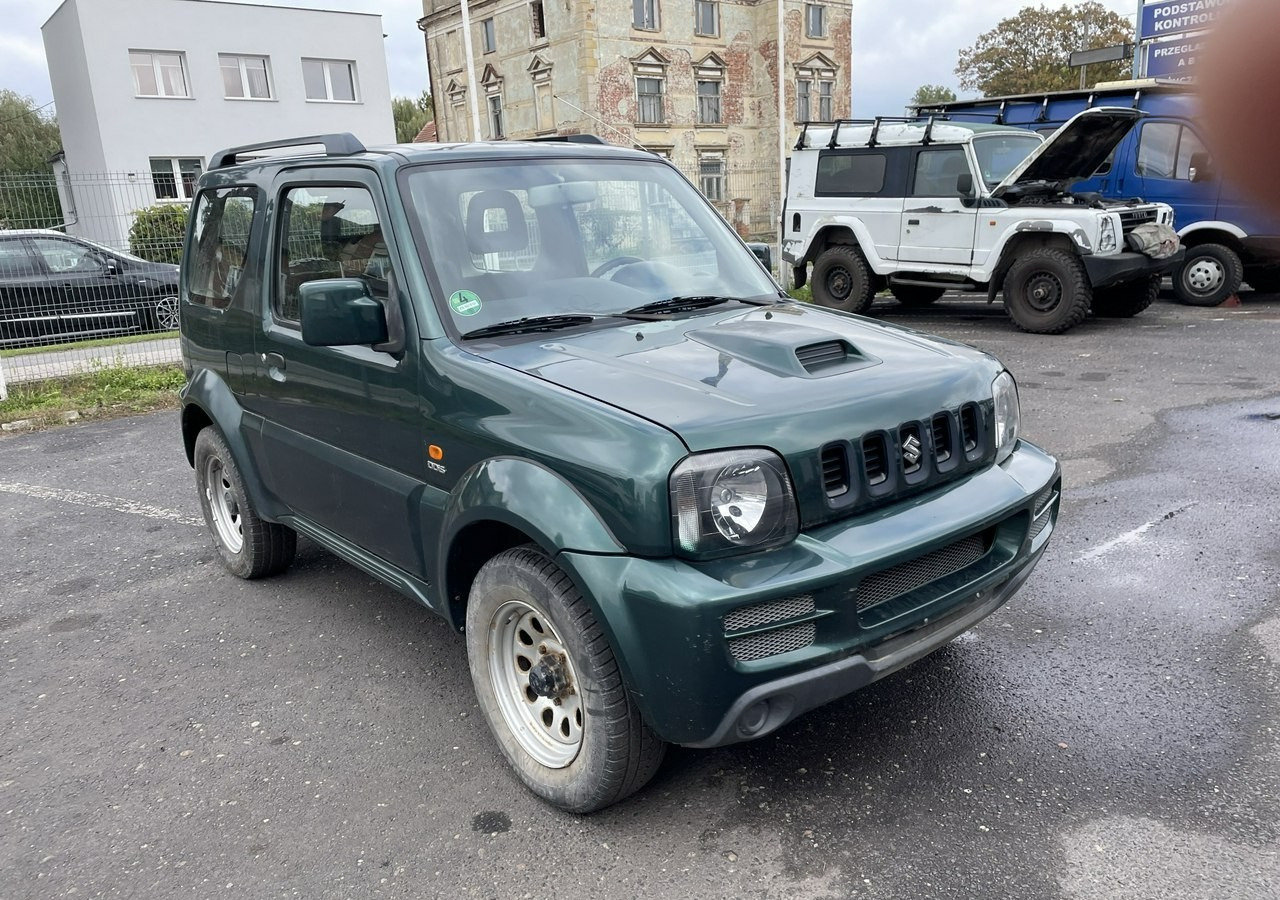 Suzuki Jimny Suzuki Jimny 1.5 Diesel 4X4 - Terepjáró/ SUV: 1 kép. Suzuki Jimny Suzuki Jimny 1.5 Diesel 4X4 - Terepjáró/ SUV: 1 kép.