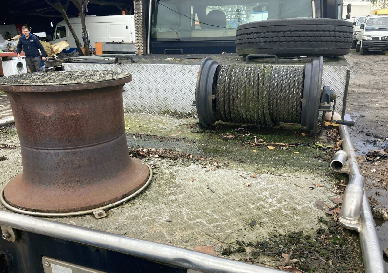 Ford Transit Ford Transit z wyciągiem do sieci rybnych wyciągarka portowa kuter m - Többcélú/ Speciális jármű, Kisteherautó: 4 kép. Ford Transit Ford Transit z wyciągiem do sieci rybnych wyciągarka portowa kuter m - Többcélú/ Speciális jármű, Kisteherautó: 4 kép.