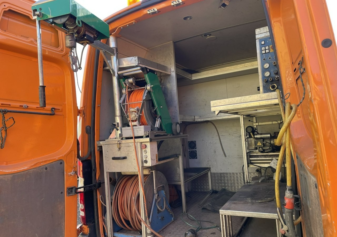 Mercedes-Benz Sprinter Sprinter Kanalizacja inspekcja kanałów wuko asenizacyjny Kamero wóz - Többcélú/ Speciális jármű, Furgon: 2 kép. Mercedes-Benz Sprinter Sprinter Kanalizacja inspekcja kanałów wuko asenizacyjny Kamero wóz - Többcélú/ Speciális jármű, Furgon: 2 kép.