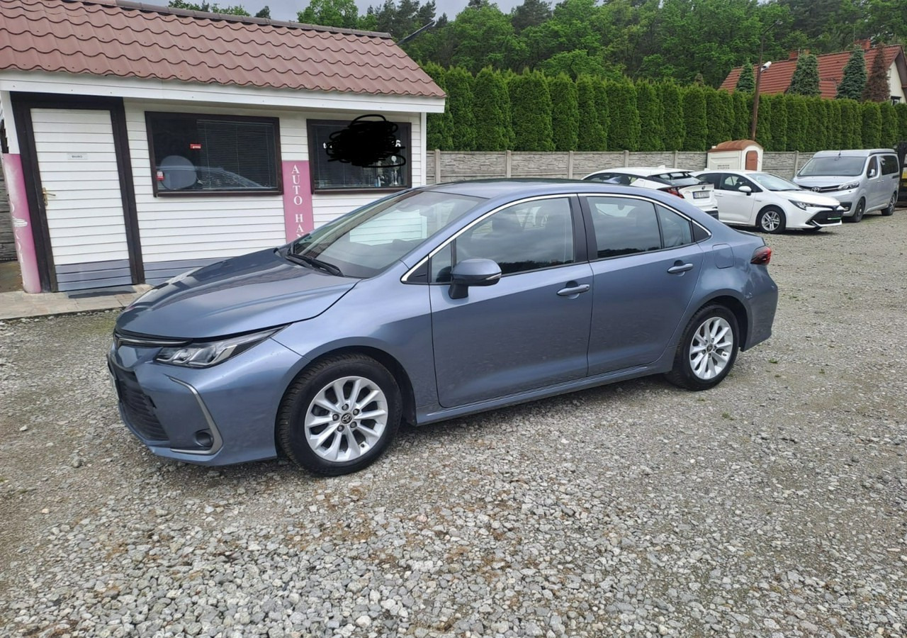Toyota Corolla XII Toyota Corolla 1.5 -125KM Slon PL Model 2023 - Szedán: 1 kép. Toyota Corolla XII Toyota Corolla 1.5 -125KM Slon PL Model 2023 - Szedán: 1 kép.