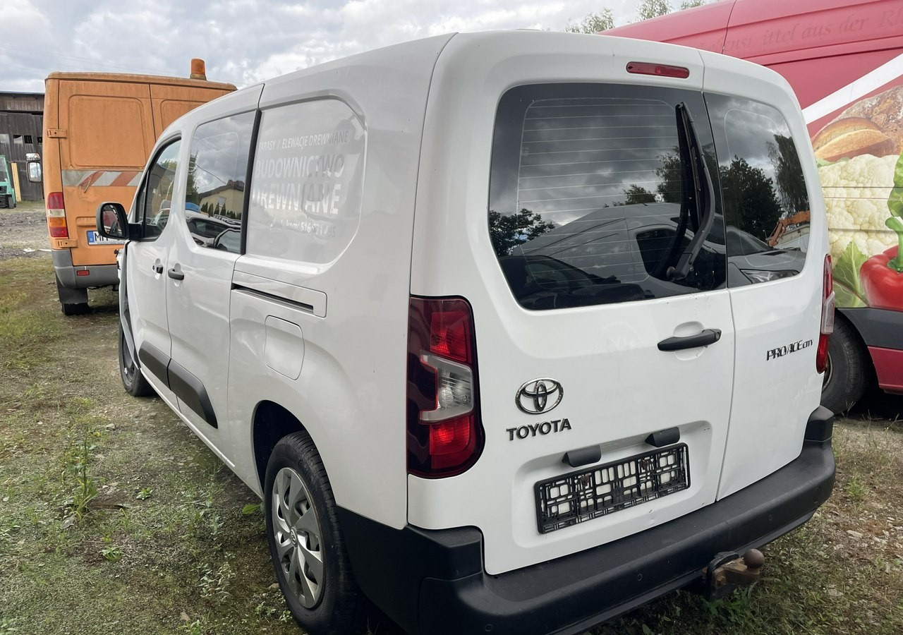 Toyota Inny Toyota Toyota Proace City MAXI Automat Klima 5-osob Salon PL Model 2020 - Furgon: 1 kép. Toyota Inny Toyota Toyota Proace City MAXI Automat Klima 5-osob Salon PL Model 2020 - Furgon: 1 kép.