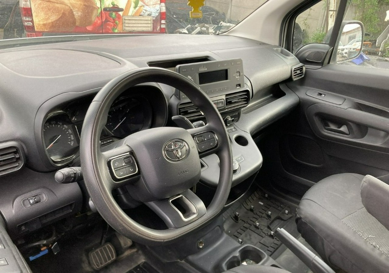 Toyota Inny Toyota Toyota Proace City Maxi - 5 osob Automat Klima Salon PL Model 2021 - Furgon: 1 kép. Toyota Inny Toyota Toyota Proace City Maxi - 5 osob Automat Klima Salon PL Model 2021 - Furgon: 1 kép.