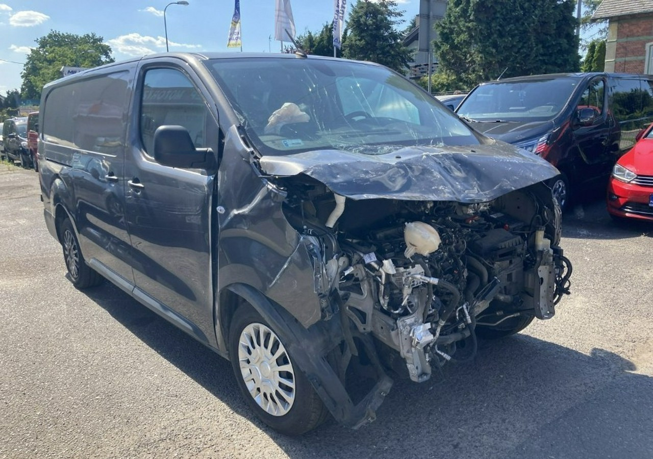 Toyota Proace Toyota Proace Maxi Klima 2020 Salon PL - Furgon: 3 kép. Toyota Proace Toyota Proace Maxi Klima 2020 Salon PL - Furgon: 3 kép.