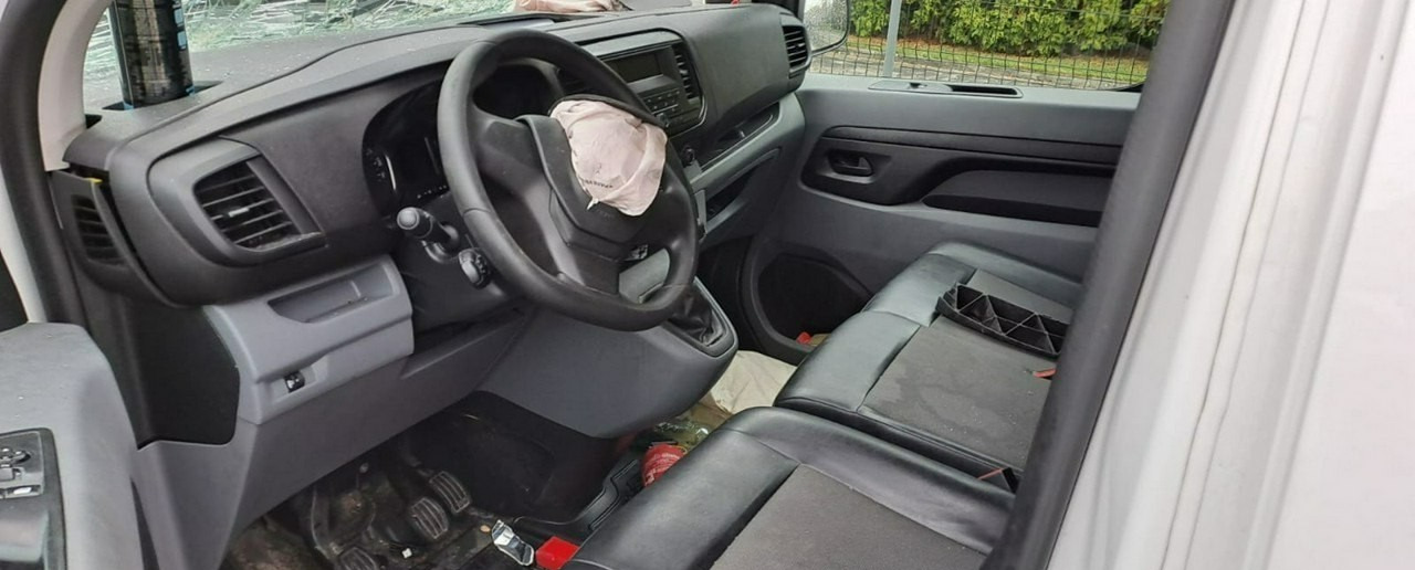 Hűtős kisteherautó Toyota Proace Toyota Proace Maxi Klima chlodnia izoterma 2020 Salon PL: 8 kép. Hűtős kisteherautó Toyota Proace Toyota Proace Maxi Klima chlodnia izoterma 2020 Salon PL: 8 kép.