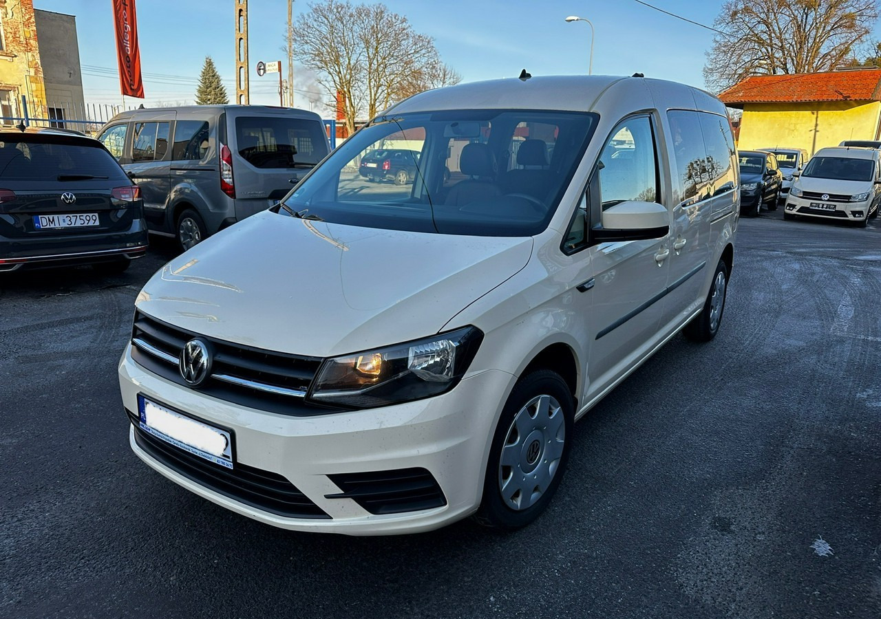 Volkswagen Caddy III Caddy 2.0 TDI Maxi 7-osobowy Model 2019 - Autó: 3 kép. Volkswagen Caddy III Caddy 2.0 TDI Maxi 7-osobowy Model 2019 - Autó: 3 kép.