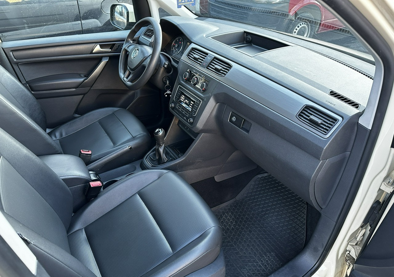 Volkswagen Caddy III Caddy 2.0 TDI Maxi 7-osobowy Model 2019 - Autó: 4 kép. Volkswagen Caddy III Caddy 2.0 TDI Maxi 7-osobowy Model 2019 - Autó: 4 kép.