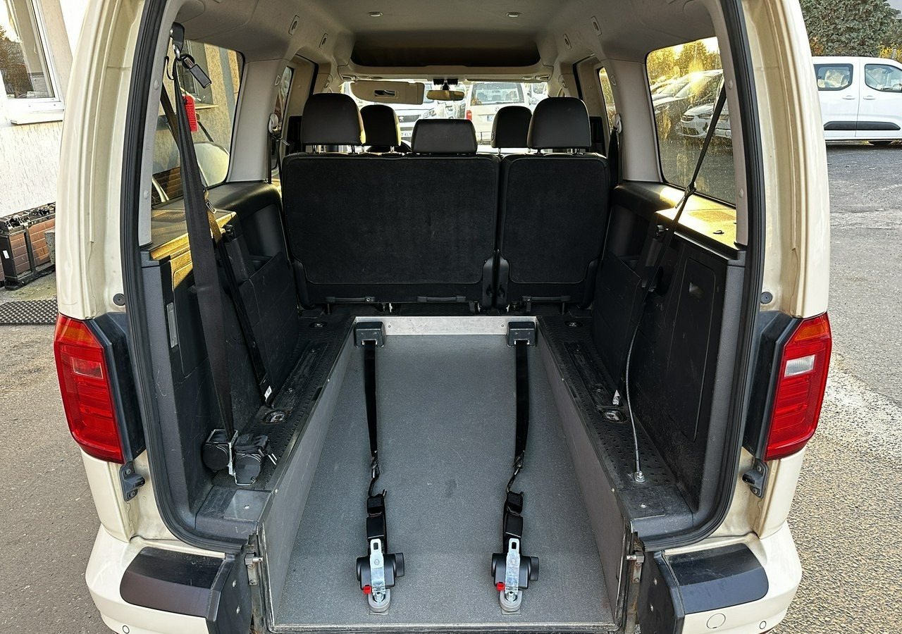 Volkswagen Caddy III Caddy 2.0 TDI do przewozu Niepełnosprawnych Inwalida Rampa 2020 Pefr - Autó: 3 kép. Volkswagen Caddy III Caddy 2.0 TDI do przewozu Niepełnosprawnych Inwalida Rampa 2020 Pefr - Autó: 3 kép.
