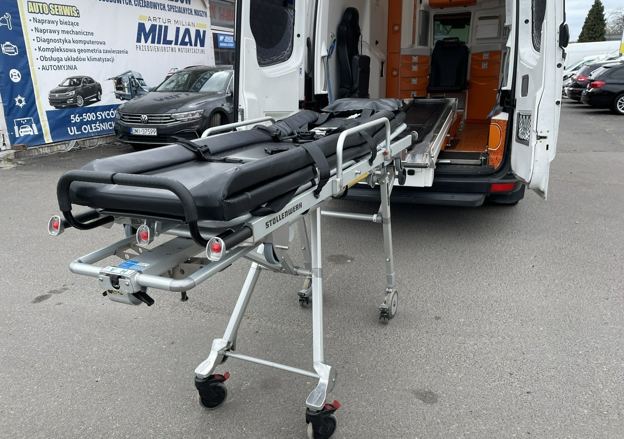 Mentőautó Volkswagen Crafter Crafter 2.0-163KM Karetka Ambulans Wyposażony Model 2016: 12 kép.