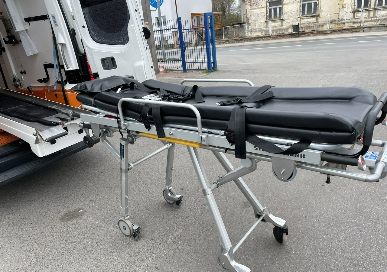 Mentőautó Volkswagen Crafter Crafter 2.0-163KM Karetka Ambulans Wyposażony Model 2016: 7 kép.
