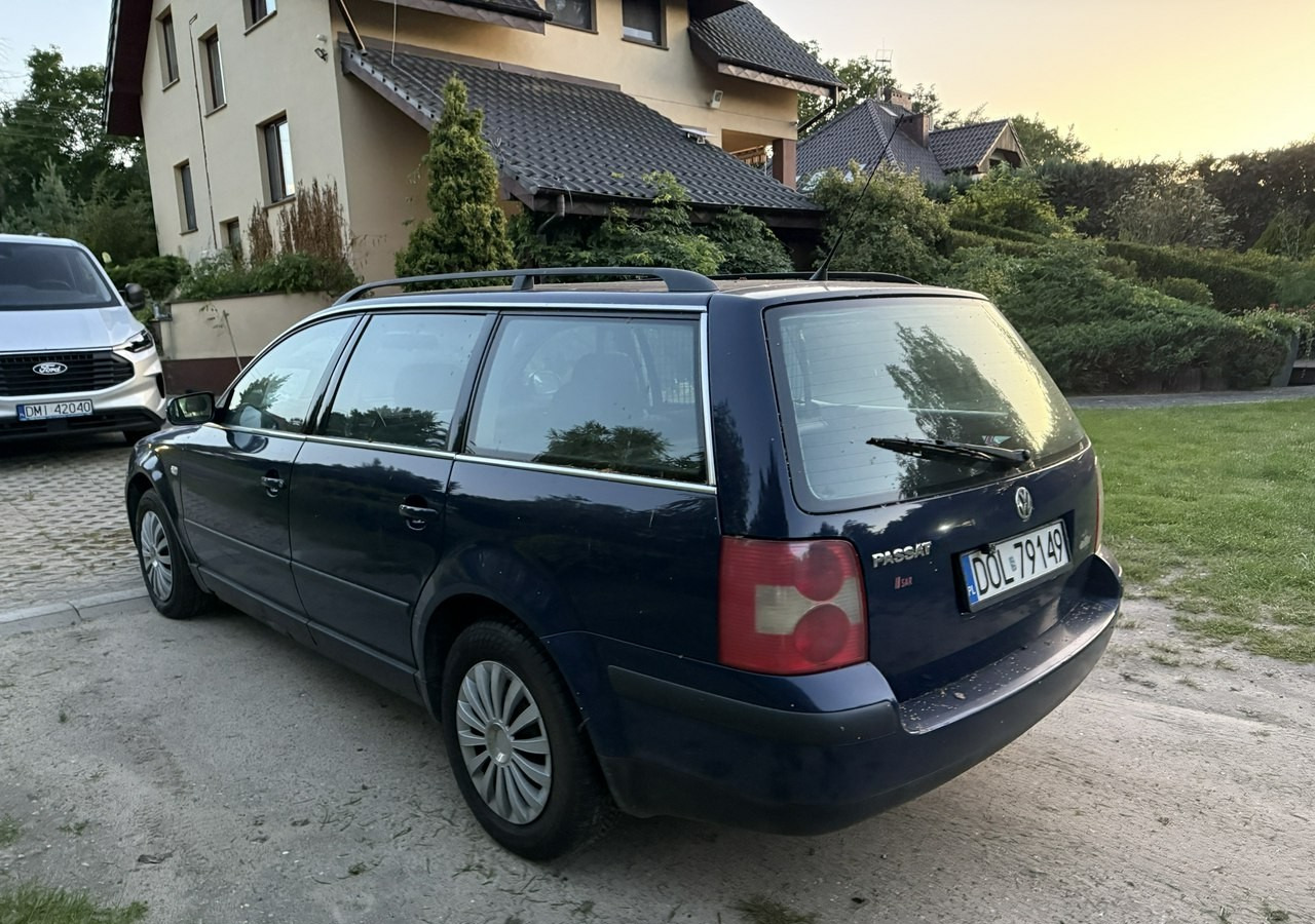 Volkswagen Passat B5 Passat Lift 1,6-102KM + Gaz LPG Klima Kombi - Kombi: 3 kép. Volkswagen Passat B5 Passat Lift 1,6-102KM + Gaz LPG Klima Kombi - Kombi: 3 kép.